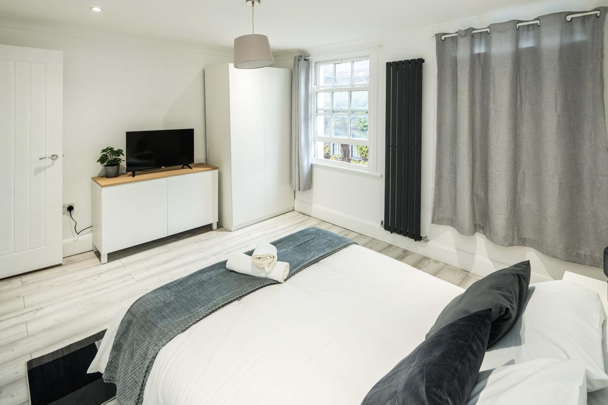 Modern 2br Flat - 7 Min To Whitechapel Station *